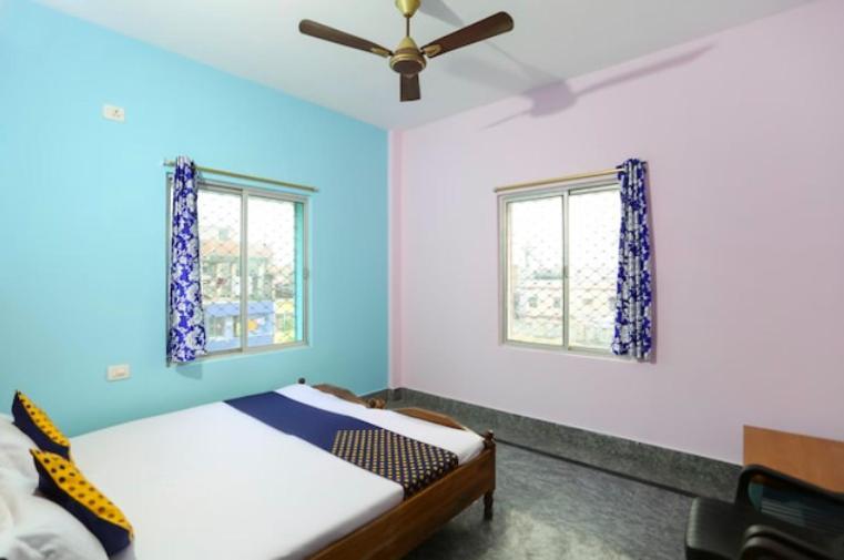 Hotel Alaka Puri Luaran gambar