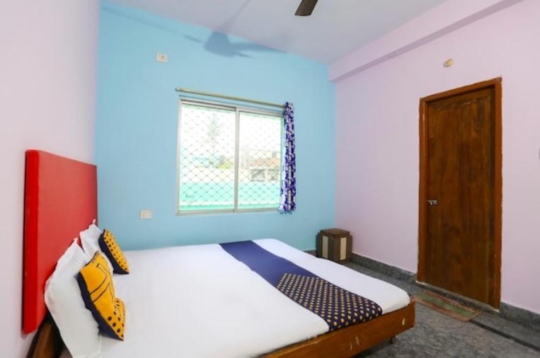 Hotel Alaka Puri Luaran gambar